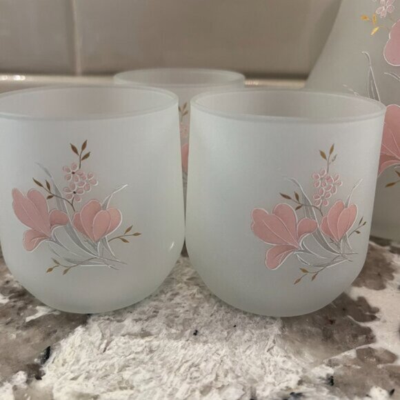 Vintage 1980s Pink Iris Italian Satin Frosted Glass Pitcher, 2 Wine 3 Tumblers - Picture 4 of 15